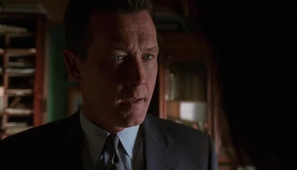 Кадры из сериала Секретные материалы (1993)